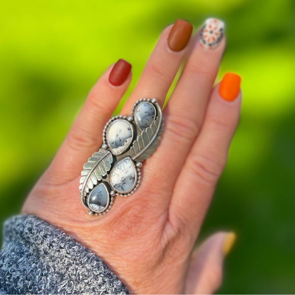 Beautiful Dendritic Leaf Ring - Picture 1 of 5